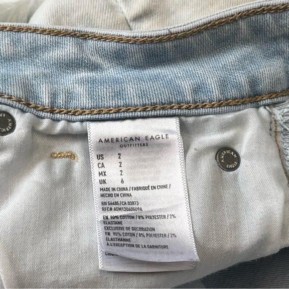 AMERICAN Eagle Light Wash Hi-Rise Shortie Denim Shorts 2 Distressed Cut Off - Picture 3 of 9